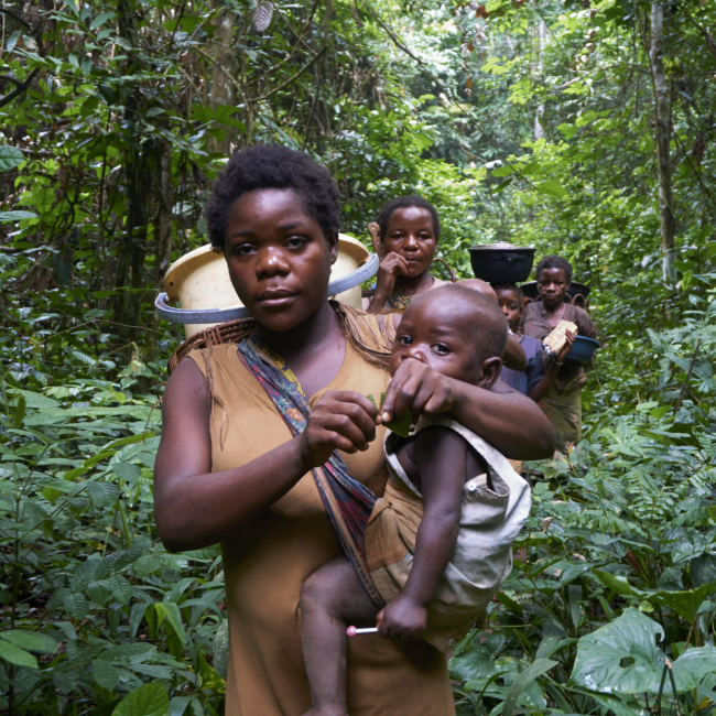 Femme autochtone avec bébé